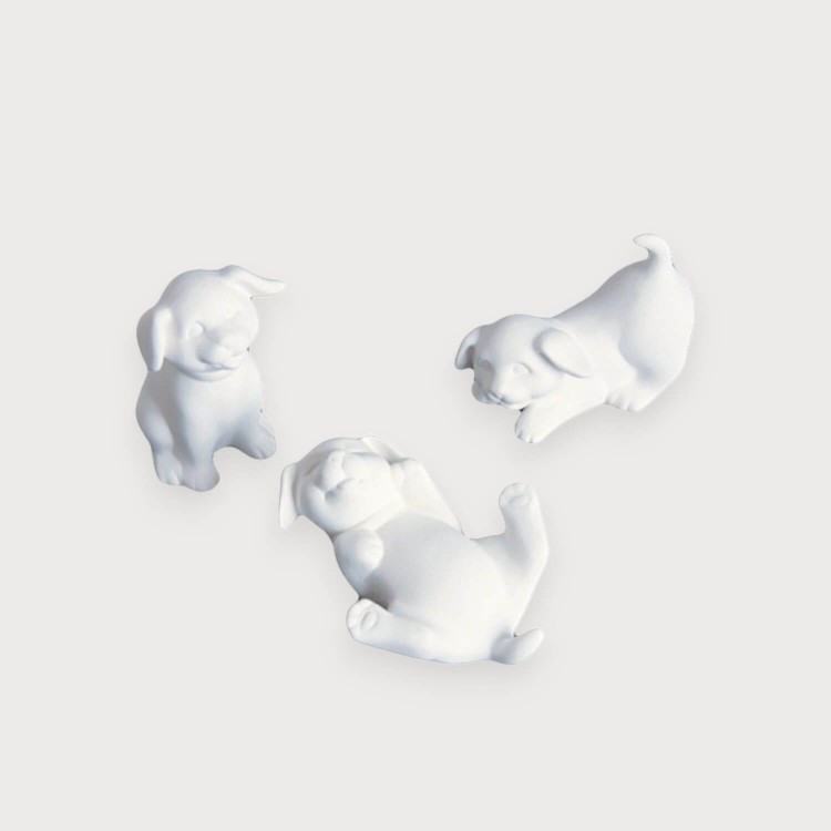 zestaw trzech figurek ceramicznych piesków do malowania